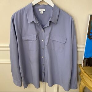 J Jill Women's Light Blue Collared Shirt Button Up Size Medium EUC Relaxed Fit
